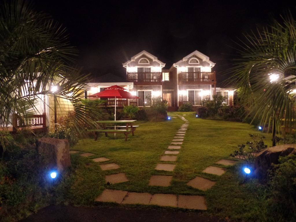 Jubilee Chalet Seogwipo Exterior photo