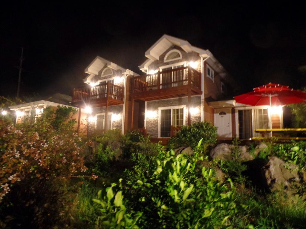 Jubilee Chalet Seogwipo Exterior photo