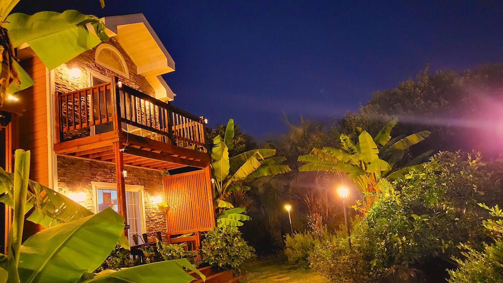 Jubilee Chalet Seogwipo Exterior photo