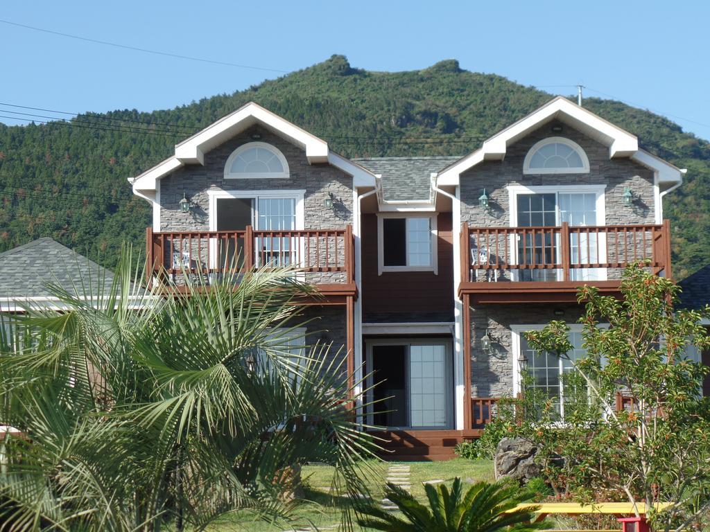 Jubilee Chalet Seogwipo Exterior photo