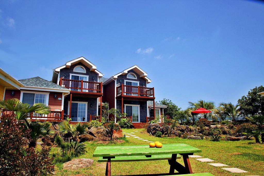 Jubilee Chalet Seogwipo Exterior photo