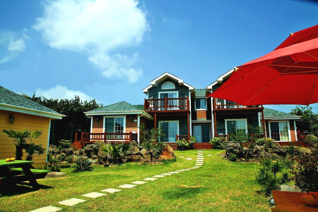 Jubilee Chalet Seogwipo Exterior photo