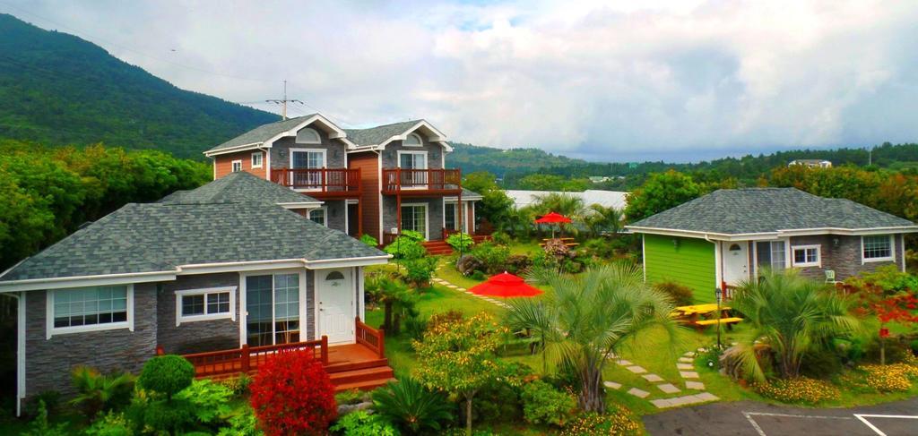 Jubilee Chalet Seogwipo Exterior photo